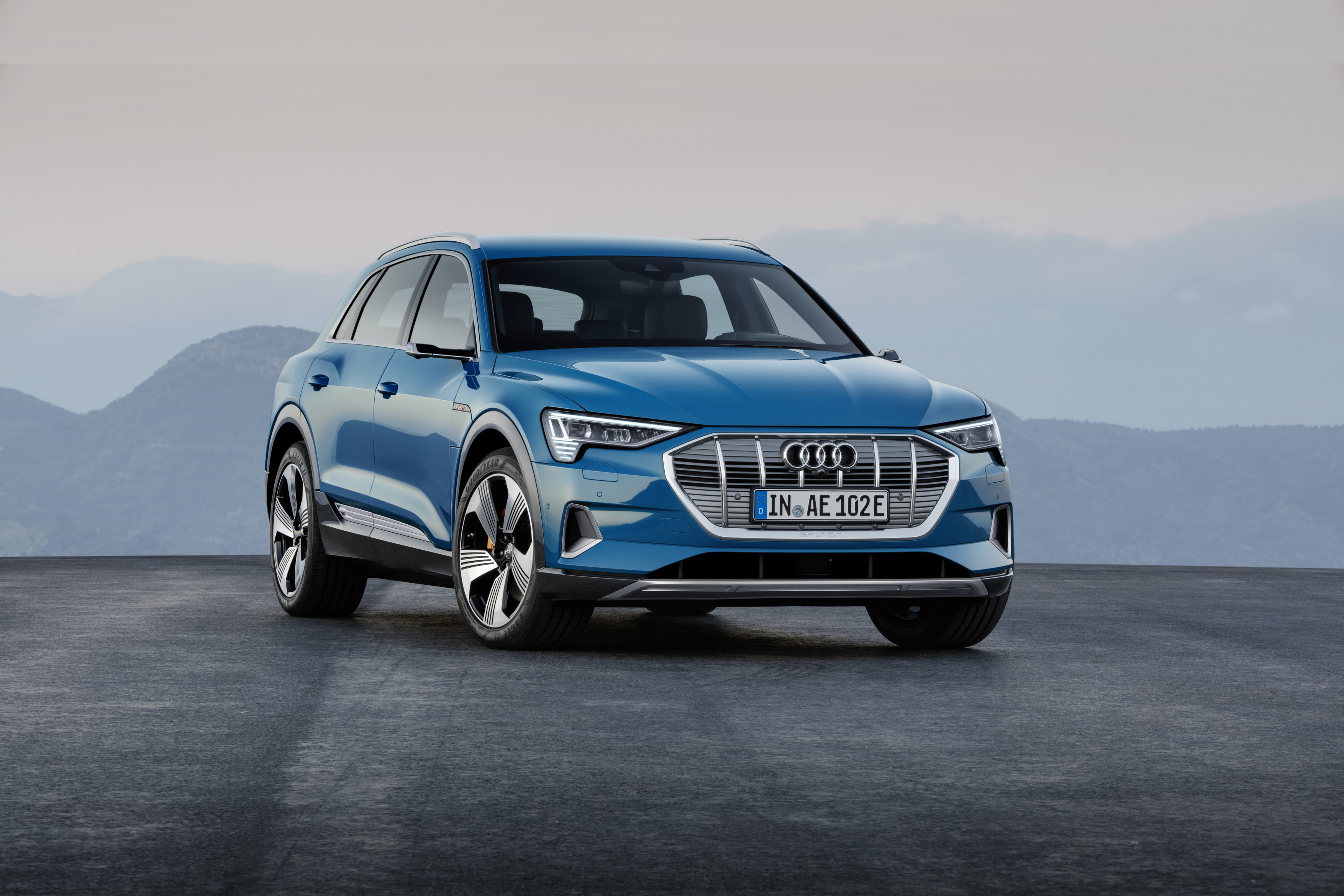 Audi e-tron, oltre 400 CV e 400 km di autonomia (2).jpg